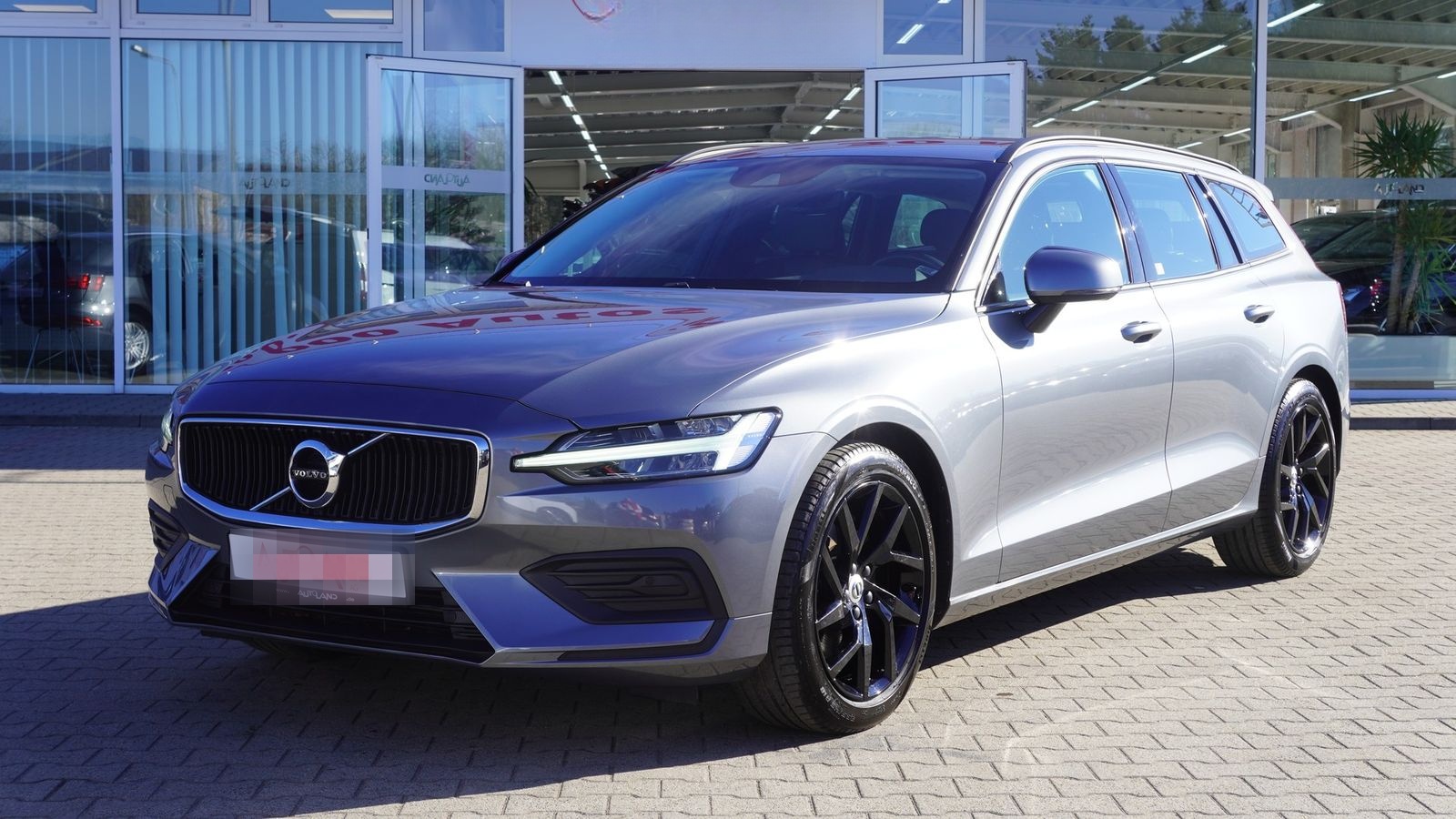 Volvo V60 Kombi T5 Momentum LED Navi Kamera Leder AHK foto 2