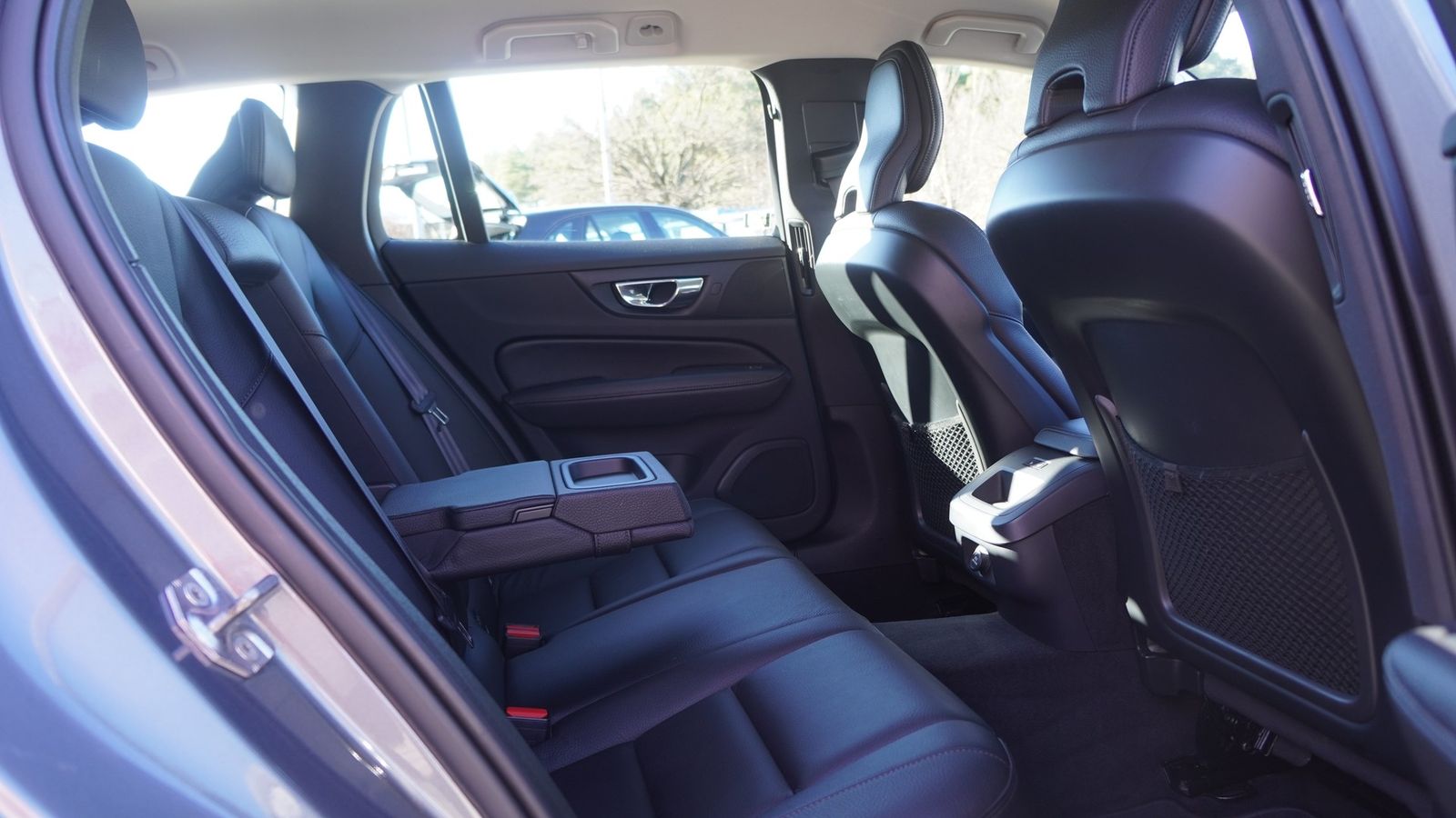 Volvo V60 Kombi T5 Momentum LED Navi Kamera Leder AHK foto 11