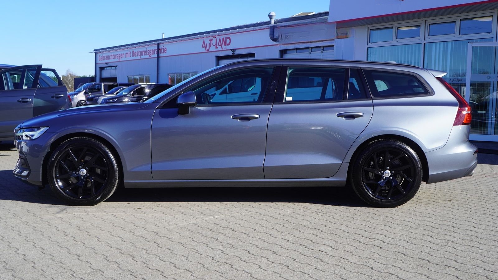 Volvo V60 Kombi T5 Momentum LED Navi Kamera Leder AHK foto 3