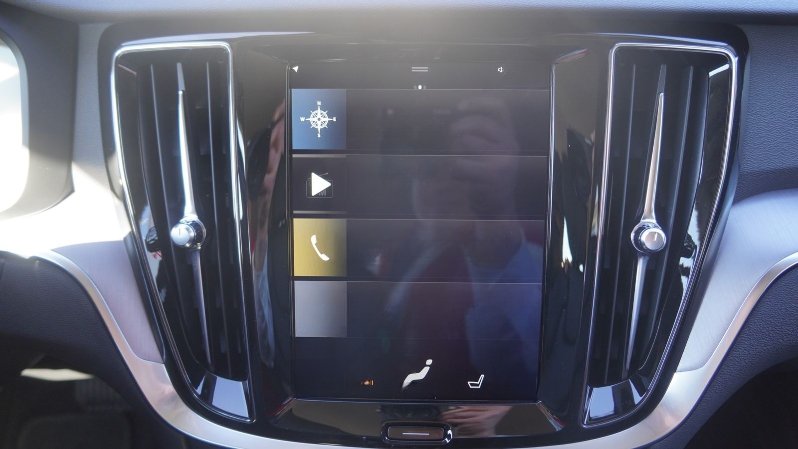 Volvo V60 Kombi T5 Momentum LED Navi Kamera Leder AHK foto 21