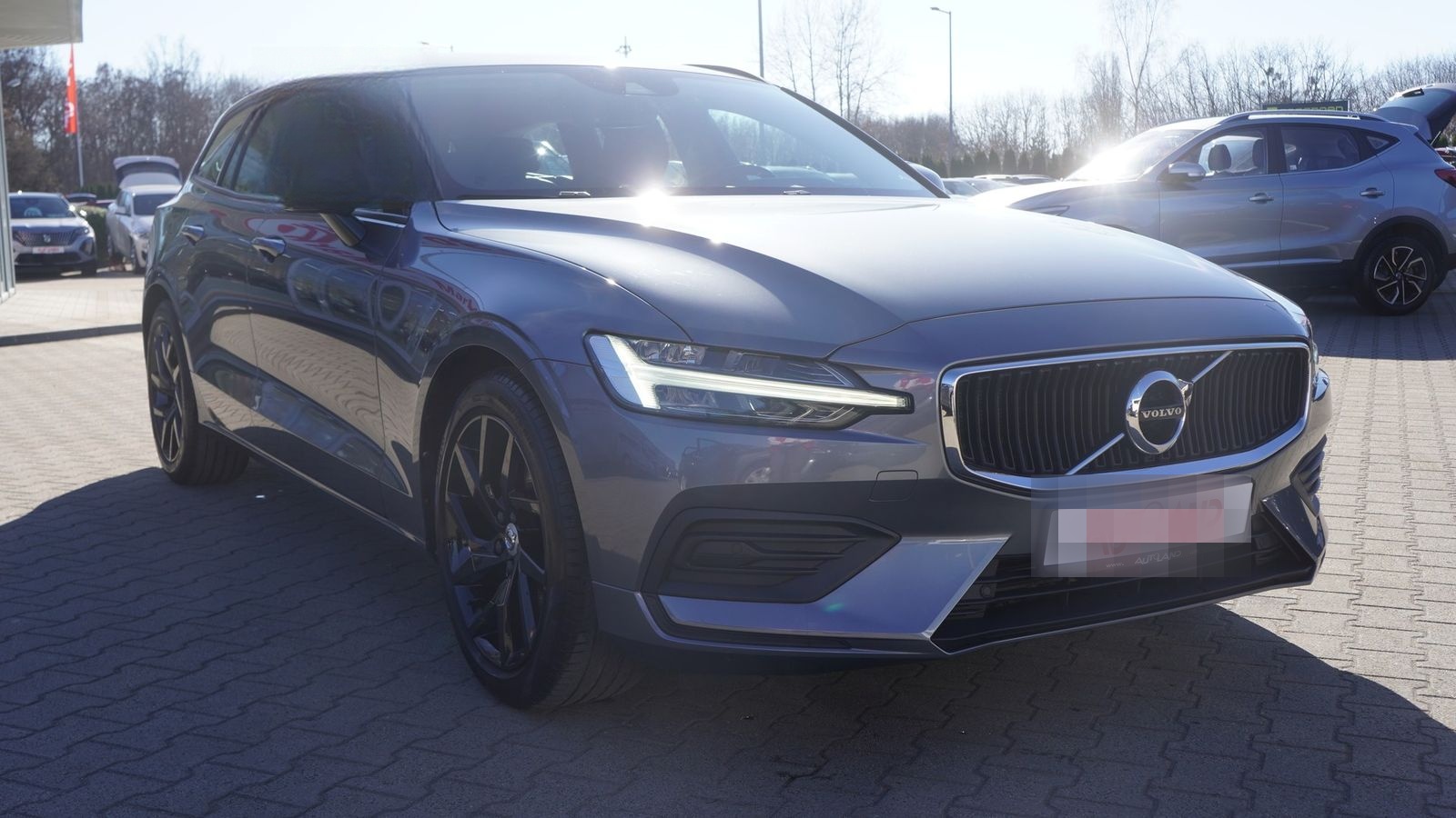 Volvo V60 Kombi T5 Momentum LED Navi Kamera Leder AHK foto 9