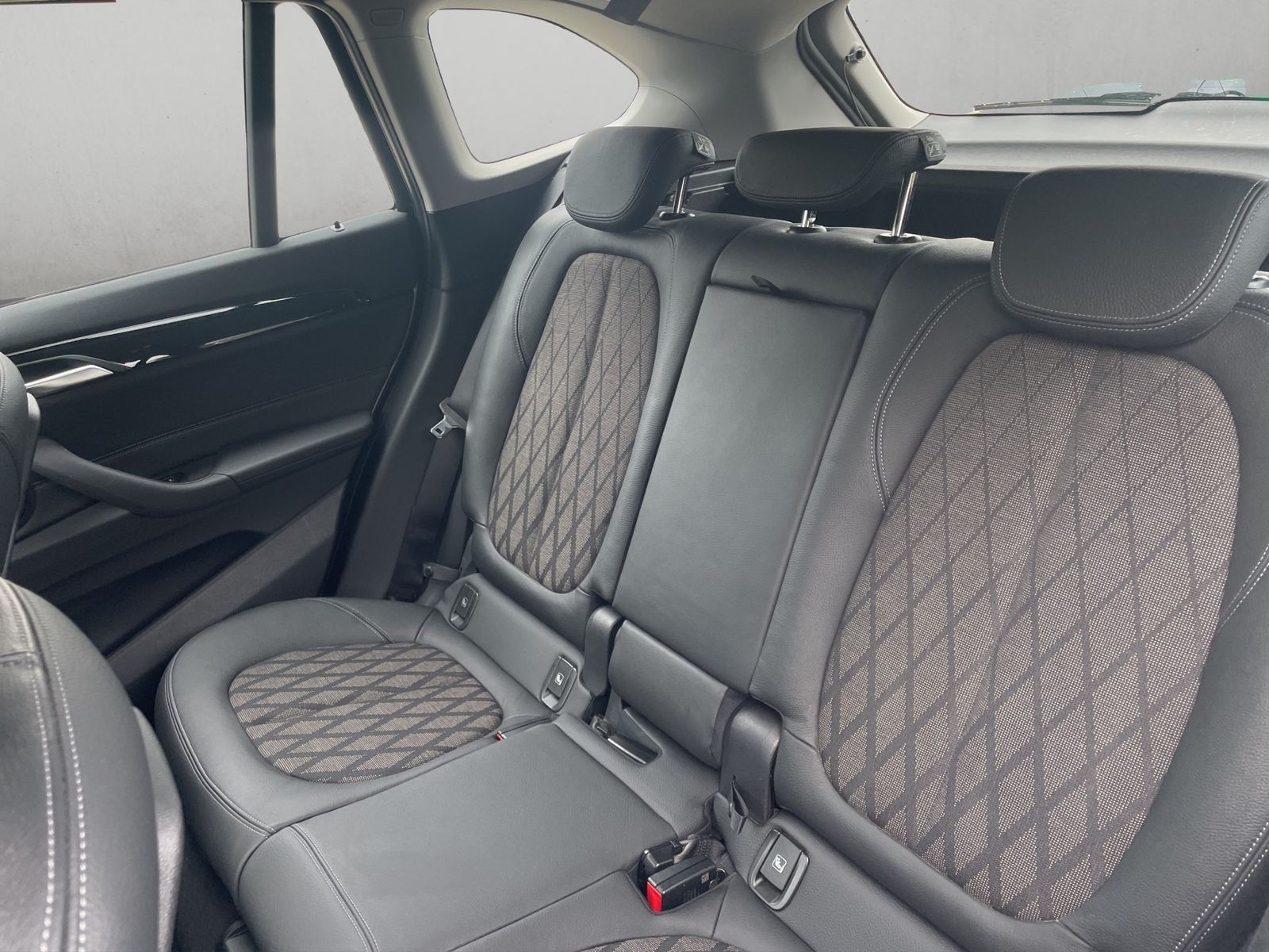 BMW X1 xDrive20d xLINE LED PDC TEMPOMAT foto 11