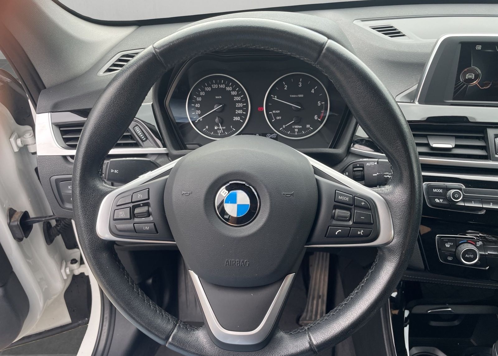 BMW X1 xDrive20d xLINE LED PDC TEMPOMAT foto 15
