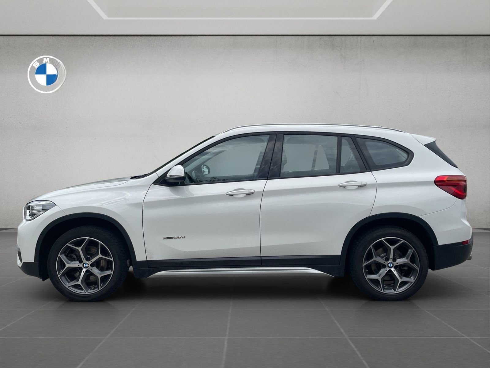 BMW X1 xDrive20d xLINE LED PDC TEMPOMAT foto 4