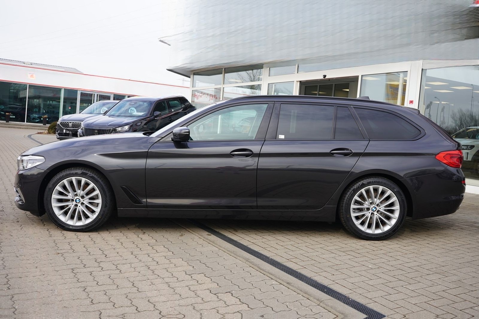 BMW 520d xDrive Luxury Line LED Navi Standheizung foto 3