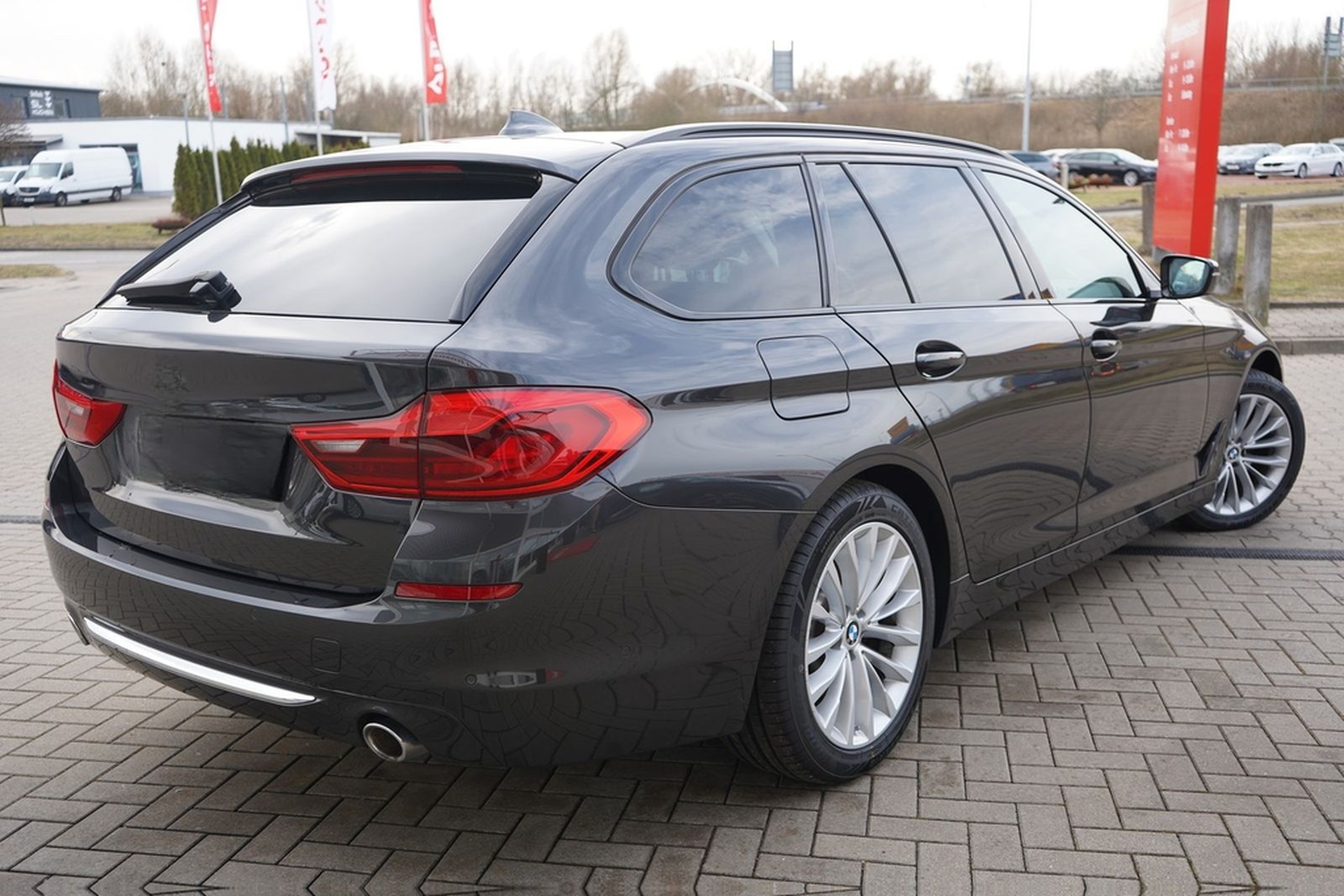 BMW 520d xDrive Luxury Line LED Navi Standheizung foto 6