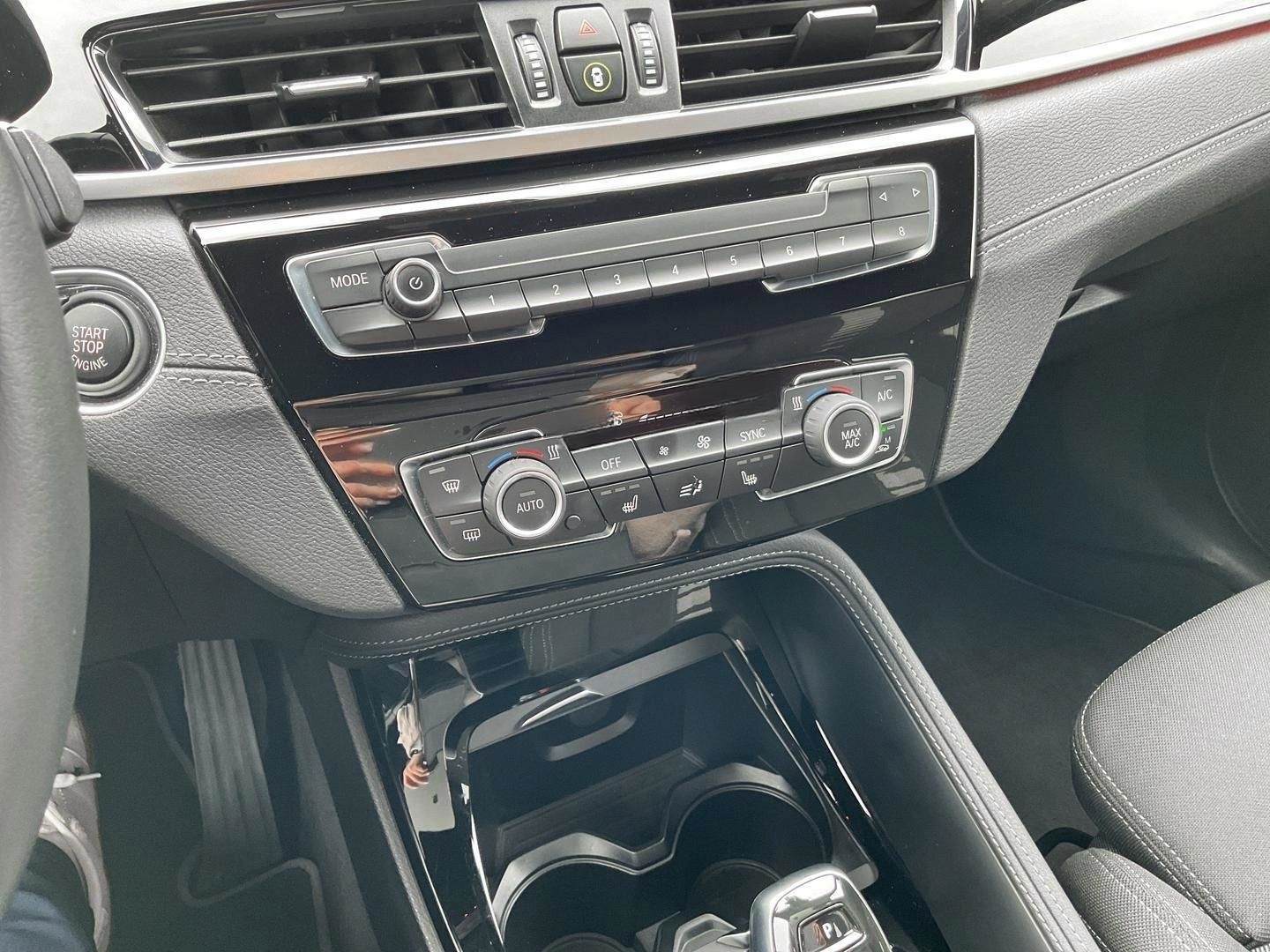 BMW X2 sDrive 18i Aut Navi LED SHZ RFK Klimaaut DAB foto 12