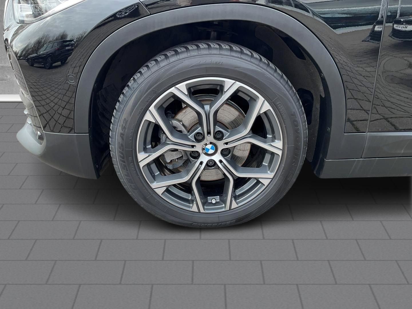 BMW X2 sDrive 18i Aut Navi LED SHZ RFK Klimaaut DAB foto 6