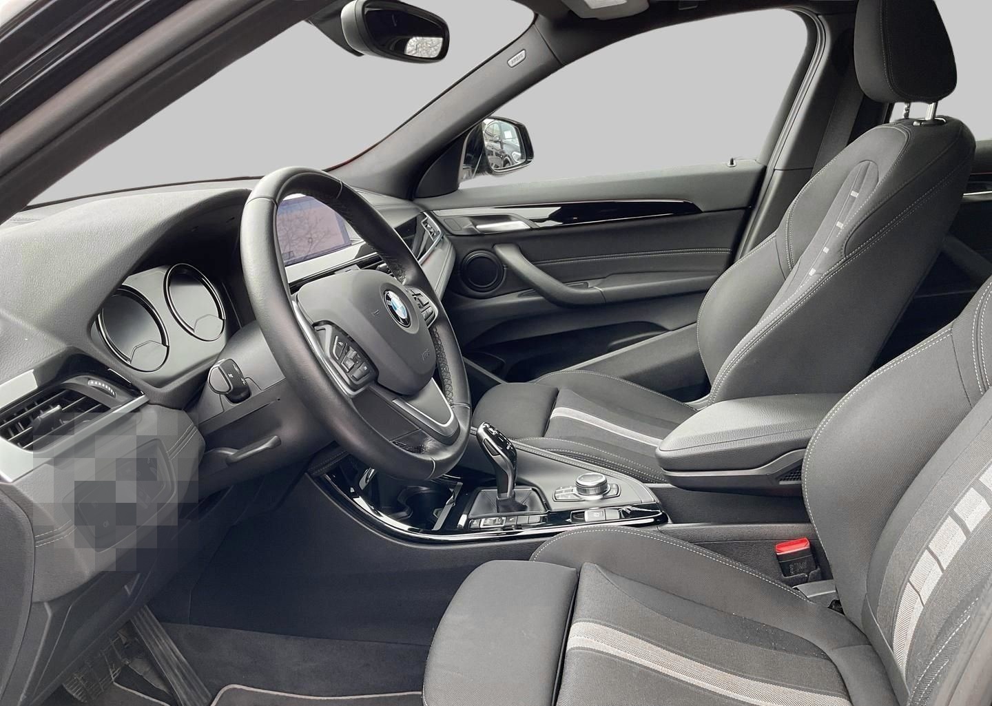 BMW X2 sDrive 18i Aut Navi LED SHZ RFK Klimaaut DAB foto 9