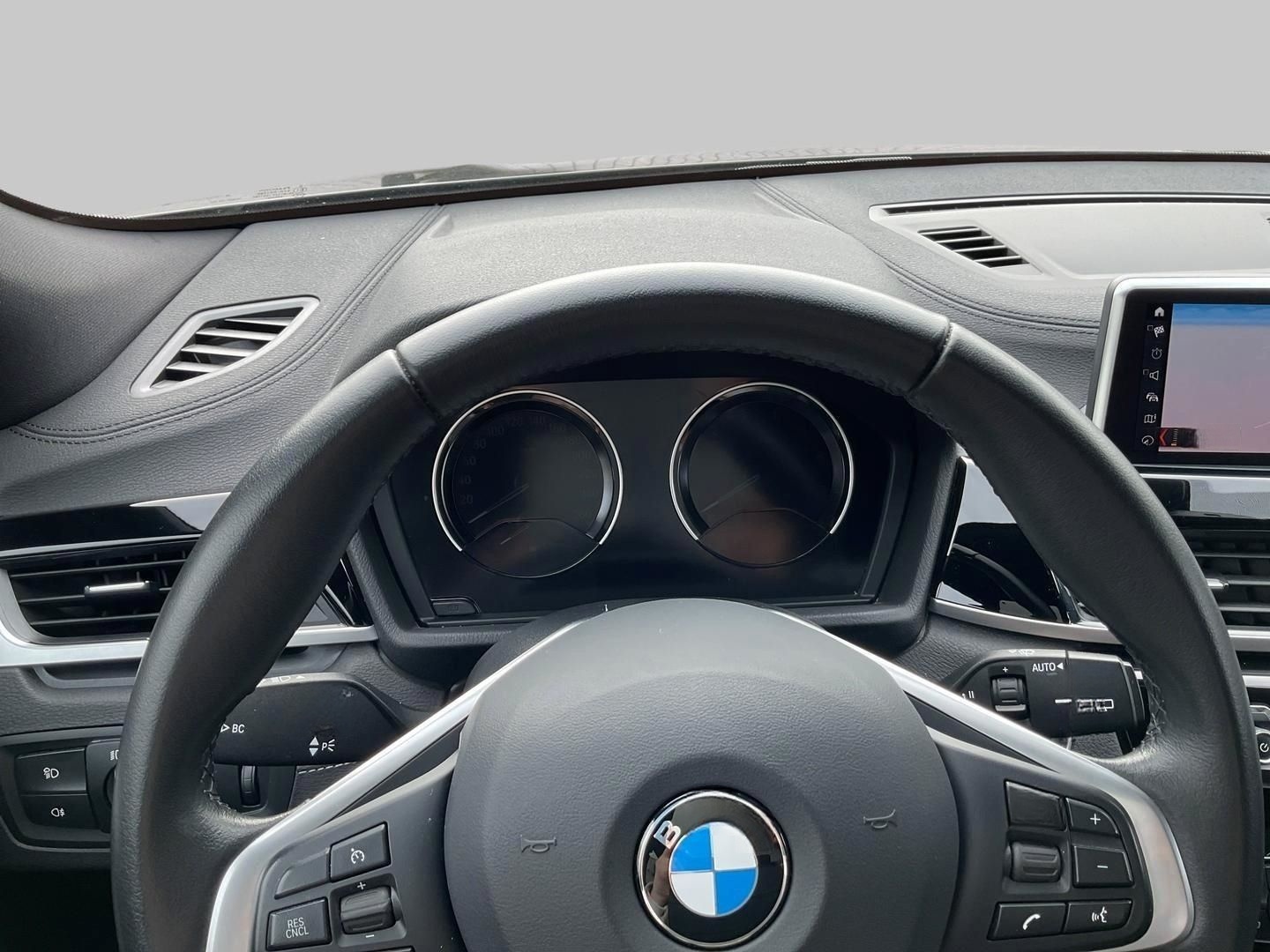 BMW X2 sDrive 18i Aut Navi LED SHZ RFK Klimaaut DAB foto 10