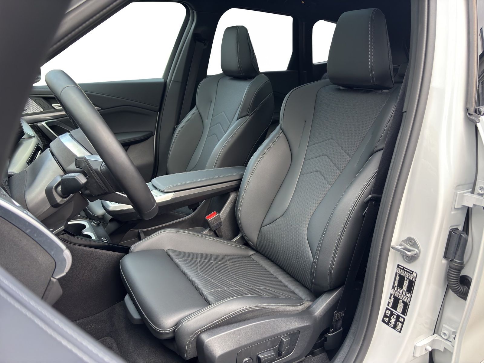 BMW X1 xDrive23i M Sport Navi AdapLED ACC AHK GSD Na foto 8