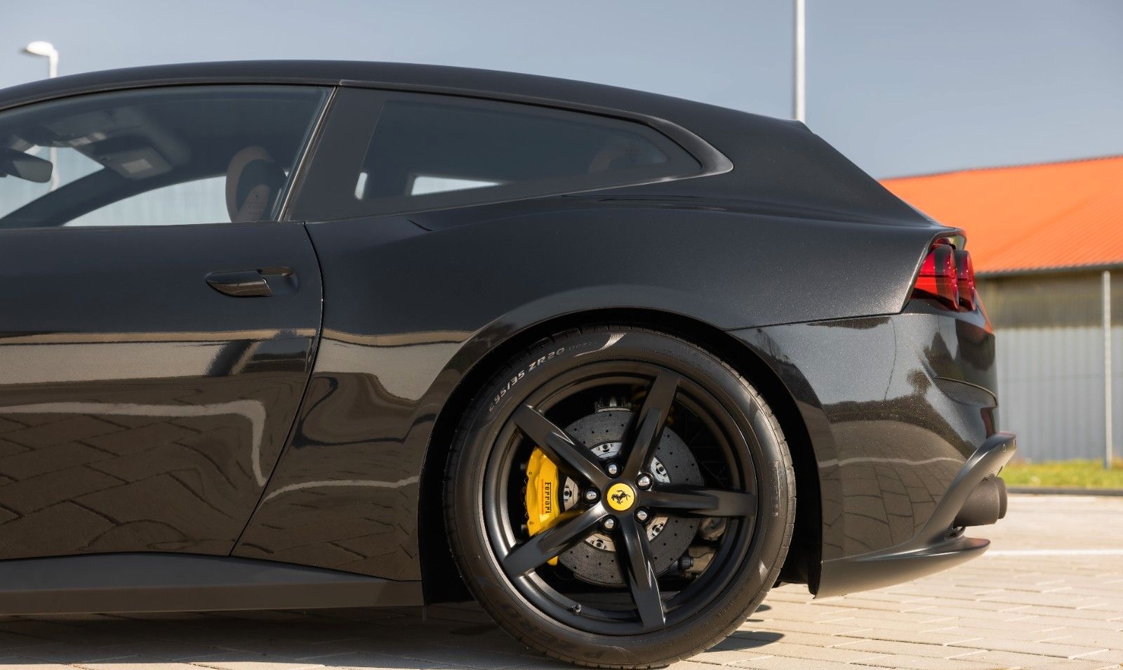 Ferrari GTC4 Lusso T V8 foto 5