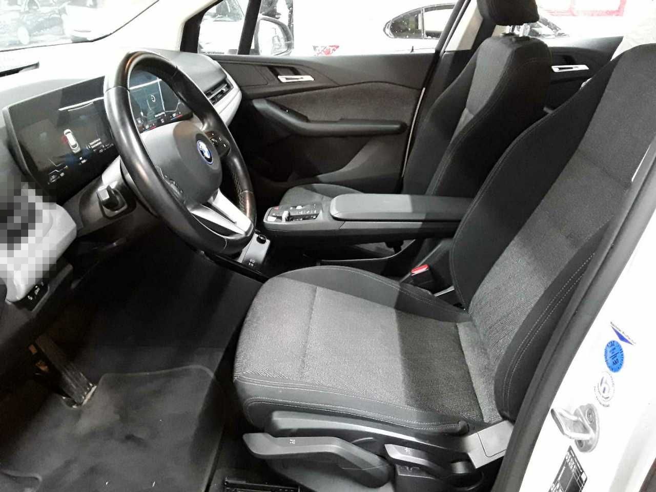 BMW 230e xDrive Active Tourer Aut. Navi AHK  foto 3