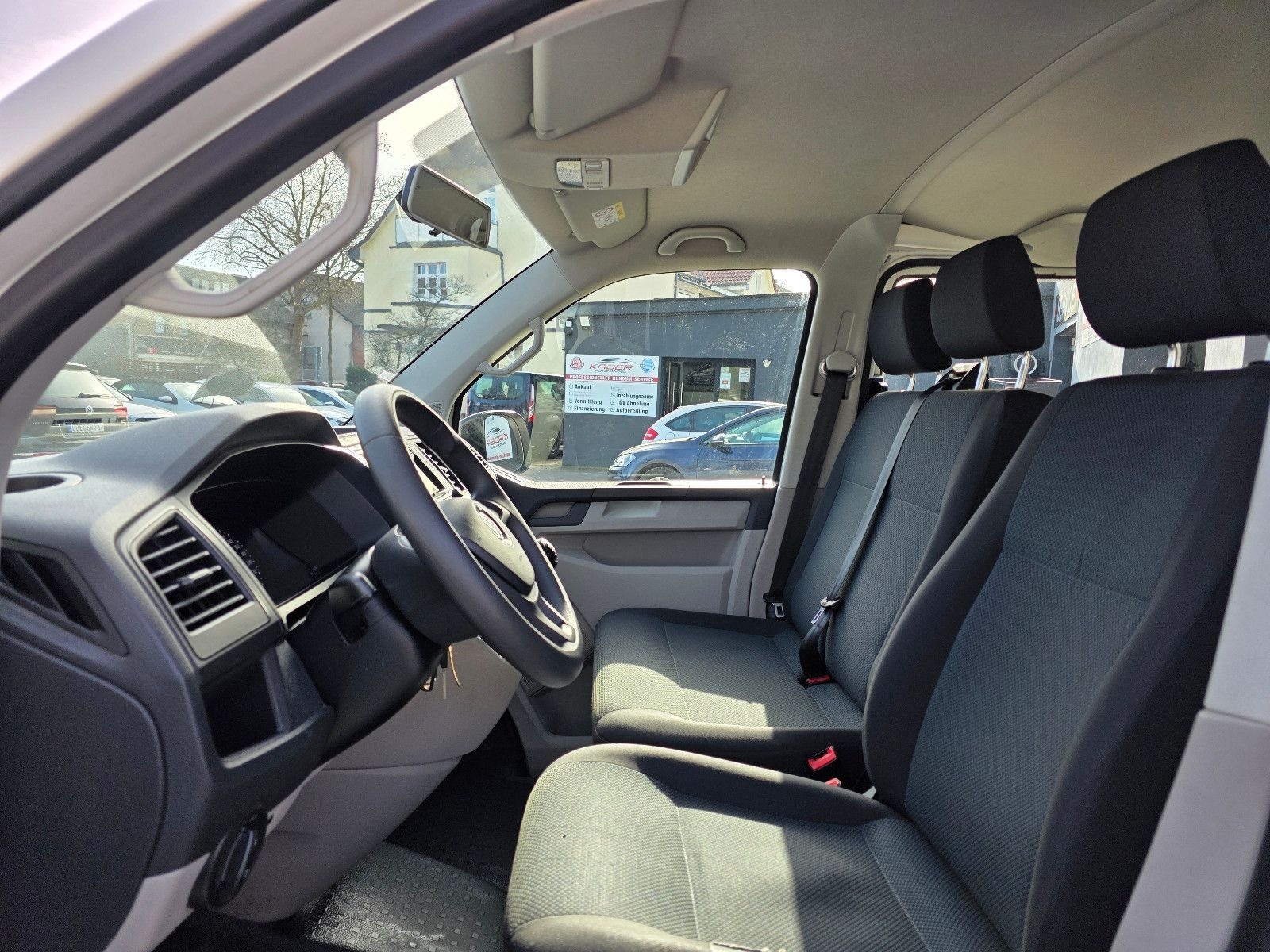 Volkswagen T6 Transporter 9Sitzer Klima AHK-TÜV/Service NEU foto 11