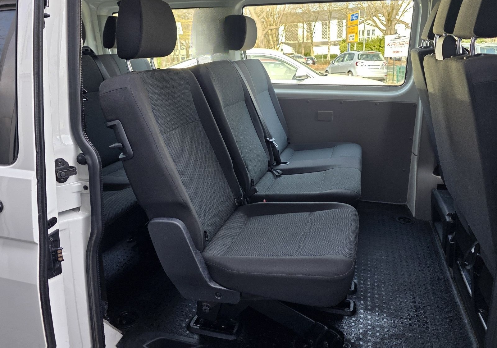 Volkswagen T6 Transporter 9Sitzer Klima AHK-TÜV/Service NEU foto 13