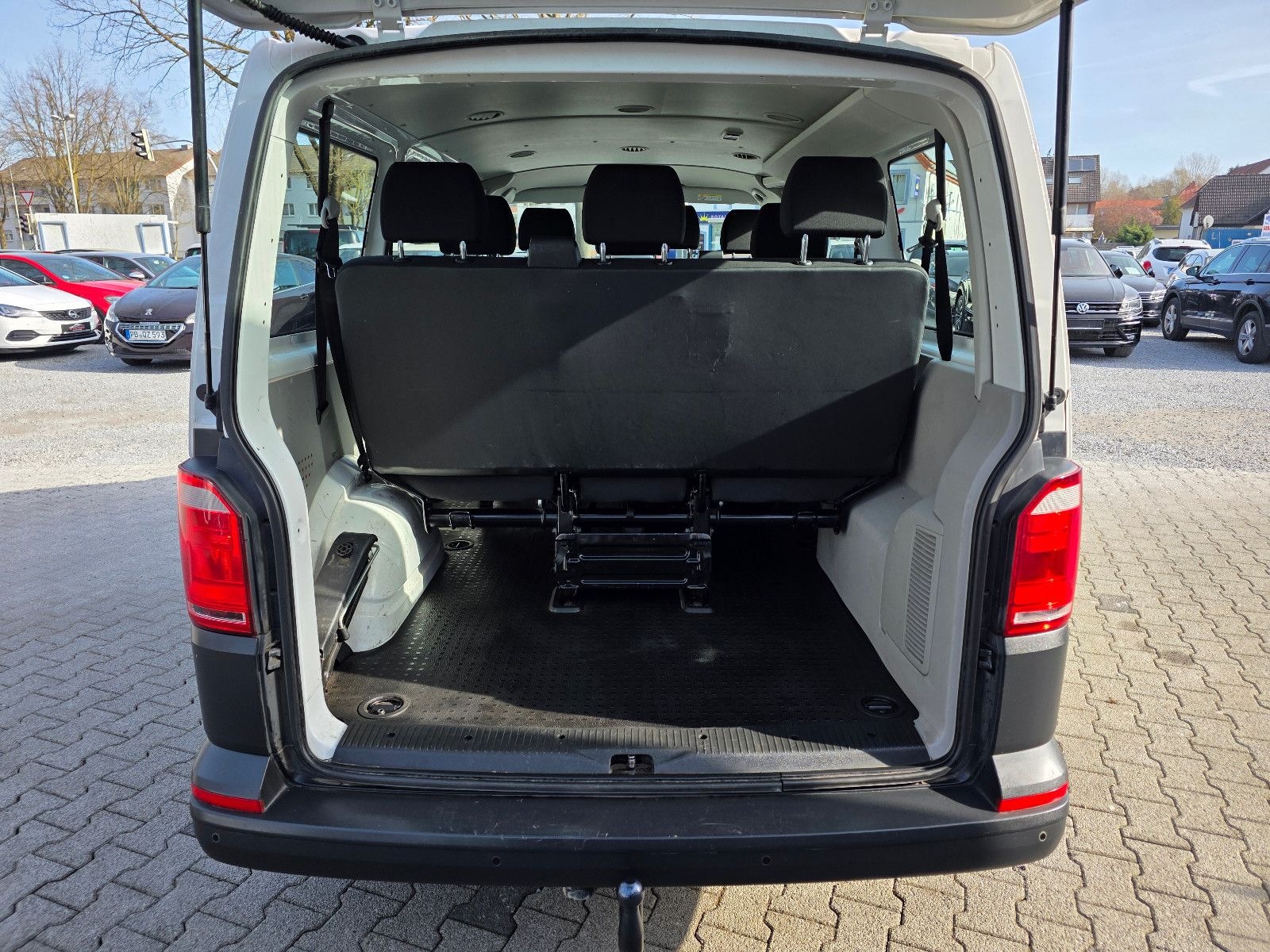 Volkswagen T6 Transporter 9Sitzer Klima AHK-TÜV/Service NEU foto 16