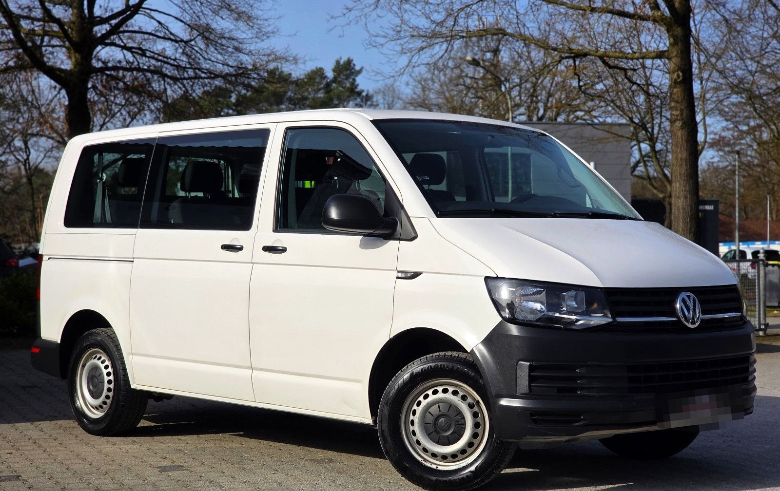 Volkswagen T6 Transporter 9Sitzer Klima AHK-TÜV/Service NEU foto 3