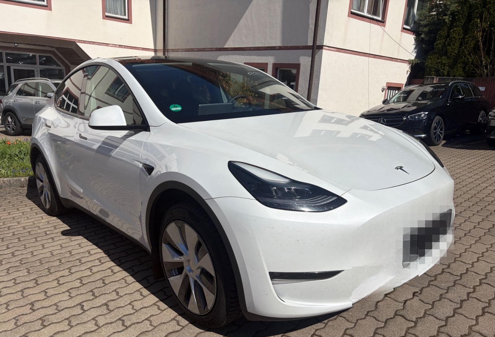 Tesla Model Y Long Range Dual AWD Berlin 4x SHZ Pano foto 3