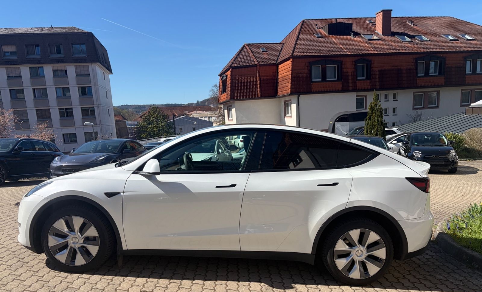 Tesla Model Y Long Range Dual AWD Berlin 4x SHZ Pano foto 8