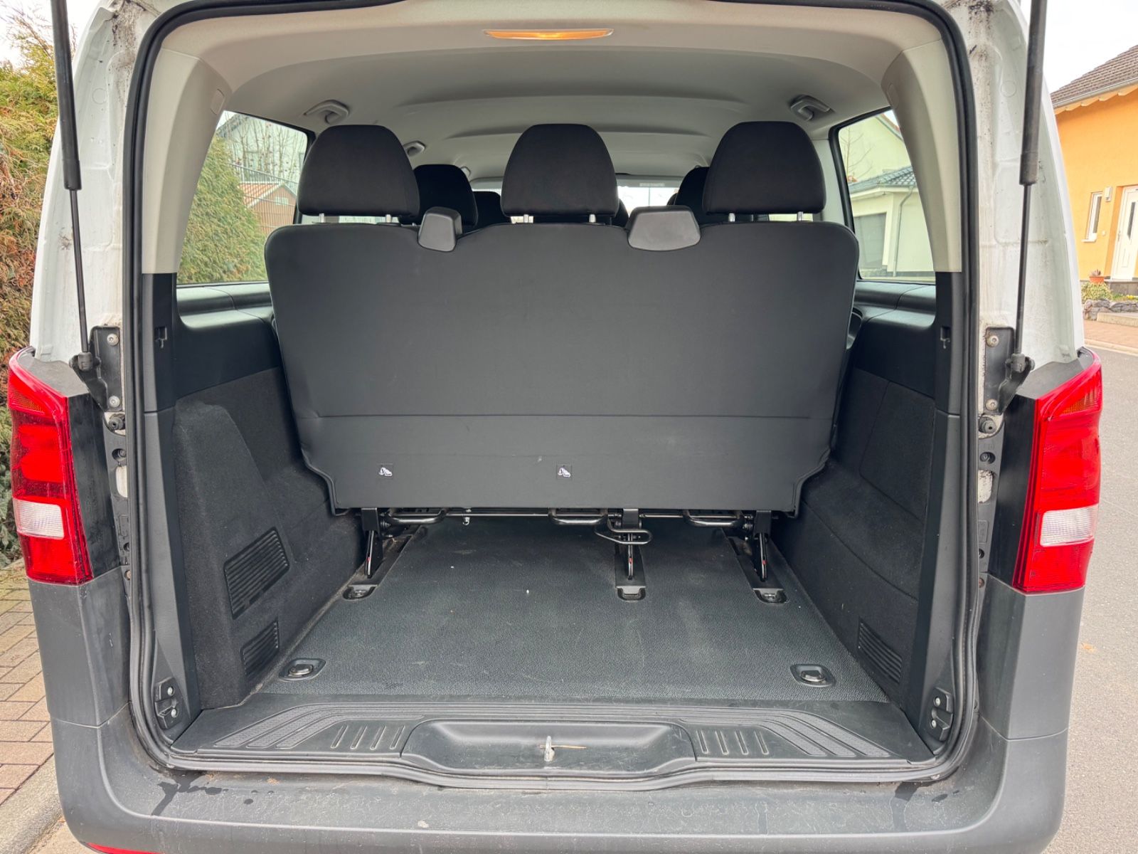 Mercedes-Benz Vito Tourer 109 CDI Pro FWD lang 9Sitzer+1Hand! foto 10