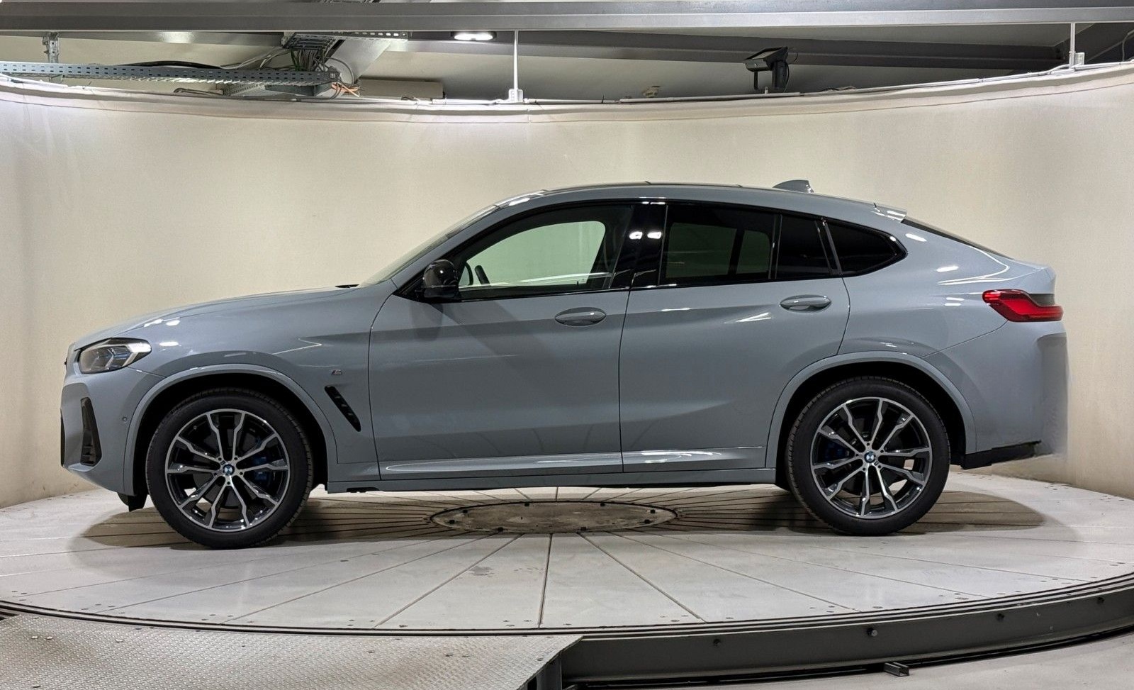 BMW X4 M40d Standhzg AHK ACC RFK Pano HUD HiFi foto 2