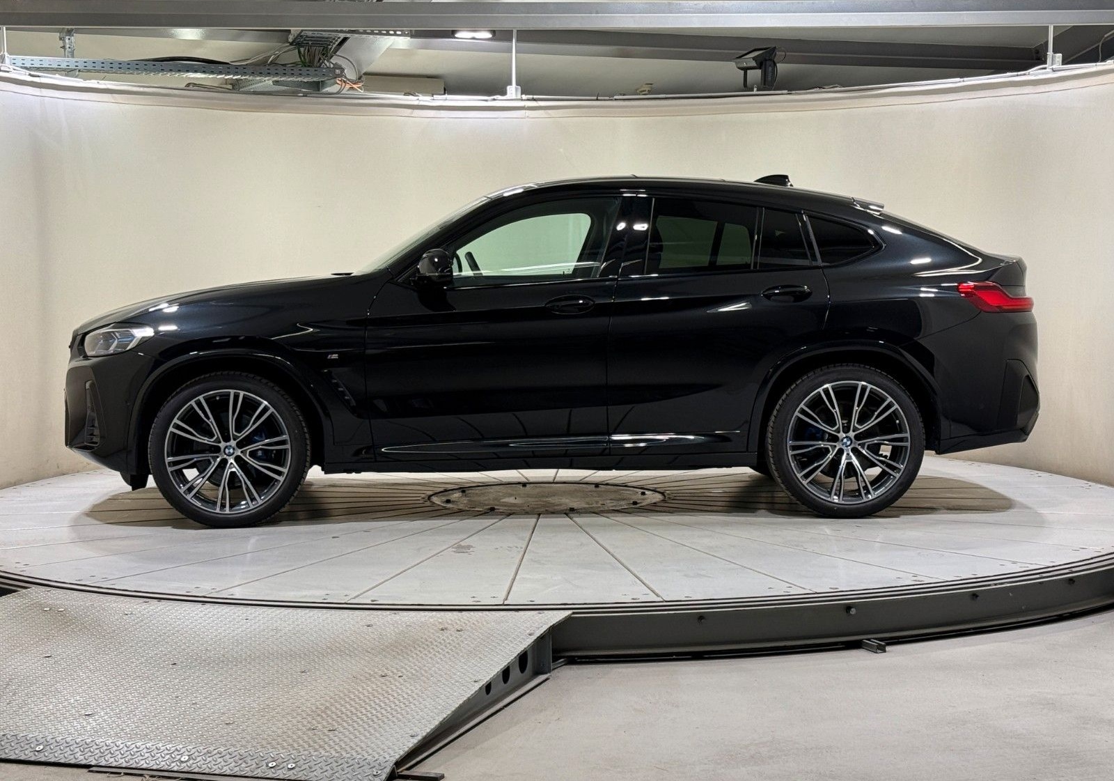 BMW X4 M40i AHK ACC RFK Pano HUD HK Laser eSitze 21" foto 2