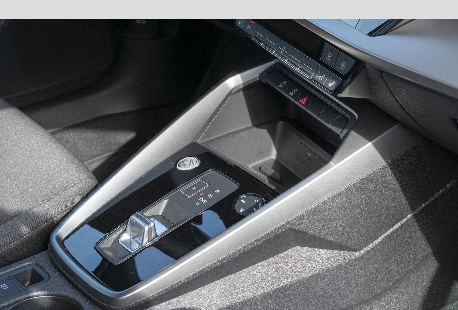 Audi A3 Sportback 30 TFSI S-tronic Einparkhilfe/Sitzh foto 9