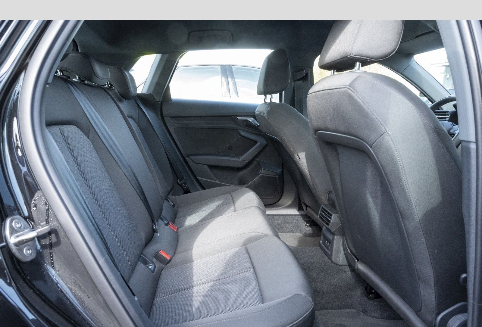 Audi A3 Sportback 30 TFSI S-tronic Einparkhilfe/Sitzh foto 10