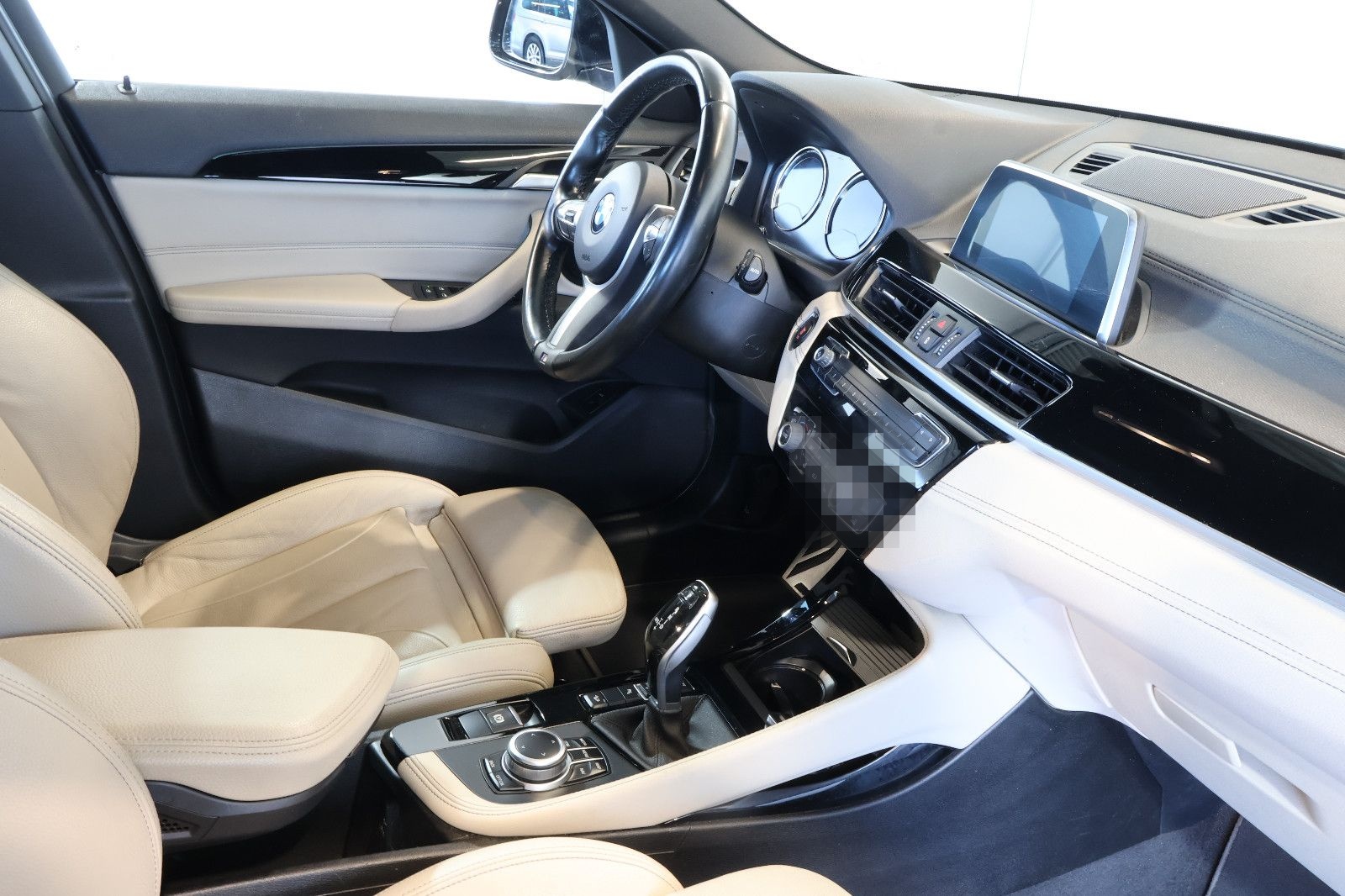 BMW X2 xDrive 18 d M Sport NAVI+LED+AHK+19" foto 11