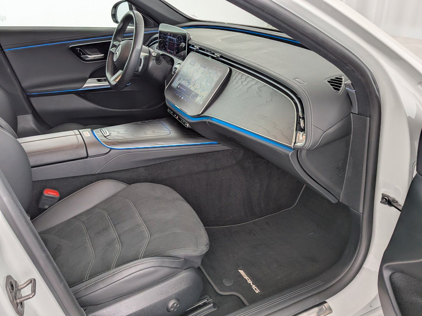 Mercedes-Benz E 220 d AMG Line Advanced LED+NAVI+RFK+SHZ+ACC+ foto 13