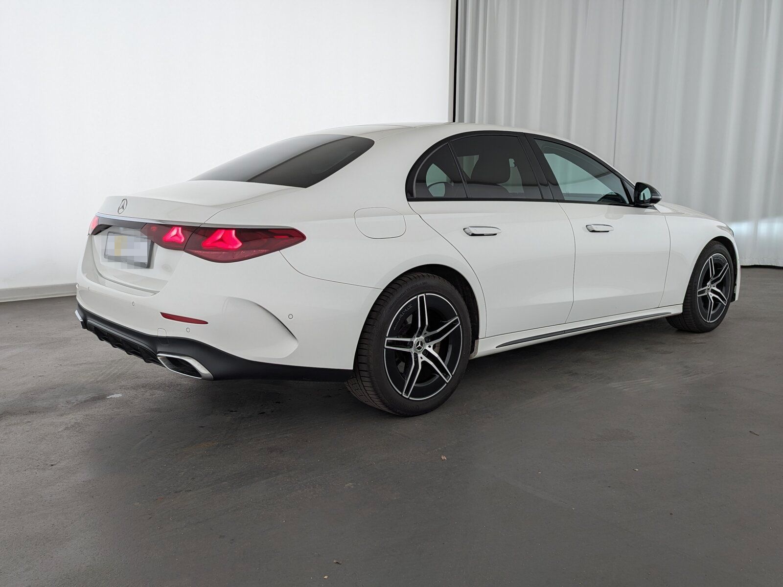 Mercedes-Benz E 220 d AMG Line Advanced LED+NAVI+RFK+SHZ+ACC+ foto 6