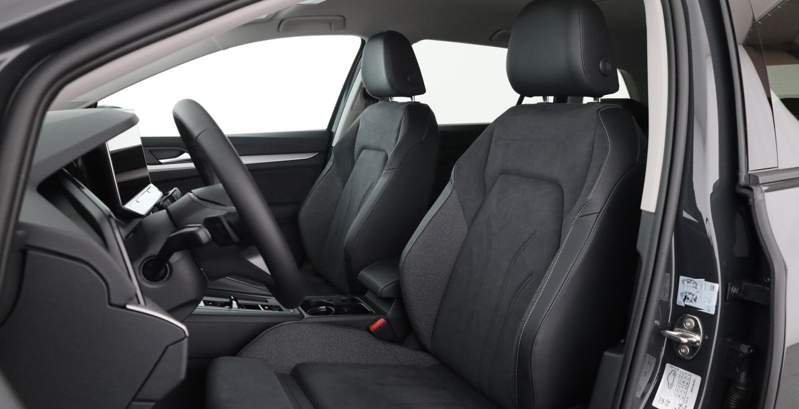 Volkswagen Golf Variant Business mHeV DSG foto 17