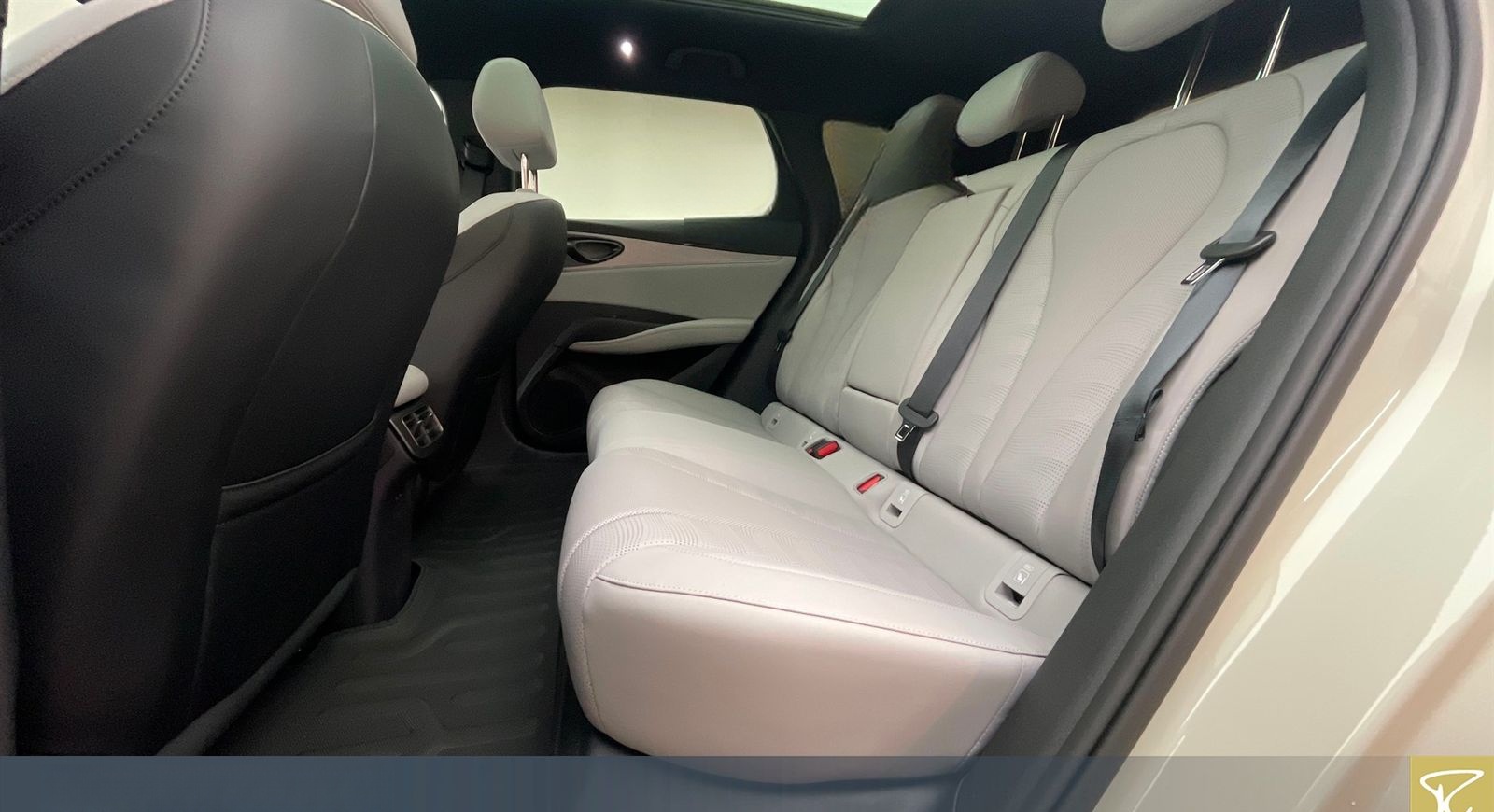 BYD Seal Seal 6 DM-i Tou Comfort SkyLou,Navi,eSD,Pan foto 8