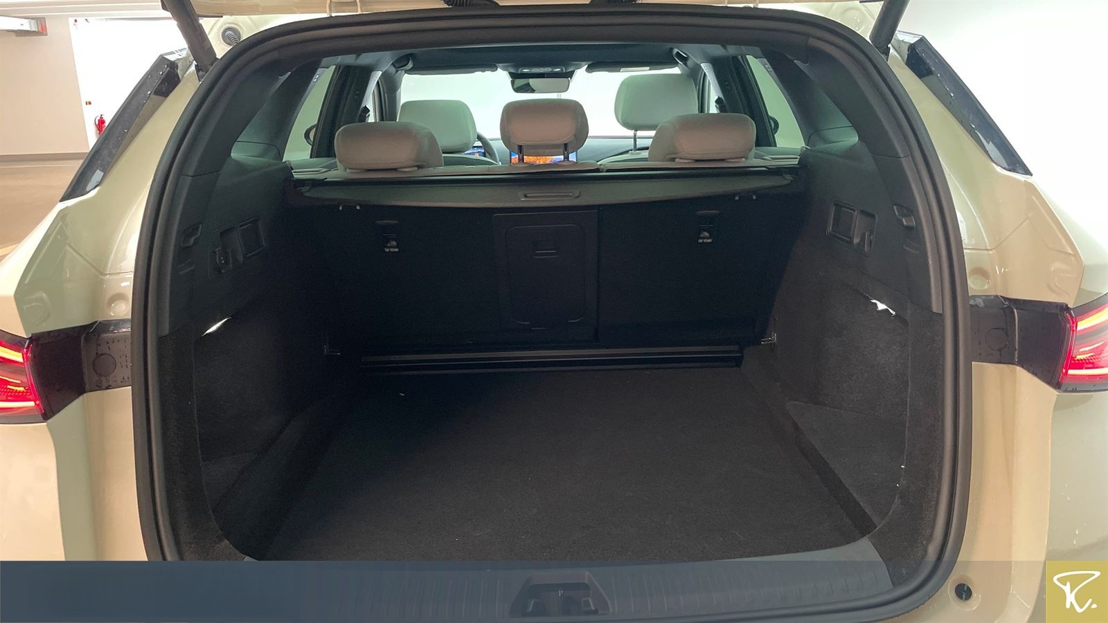 BYD Seal Seal 6 DM-i Tou Comfort SkyLou,Navi,eSD,Pan foto 10