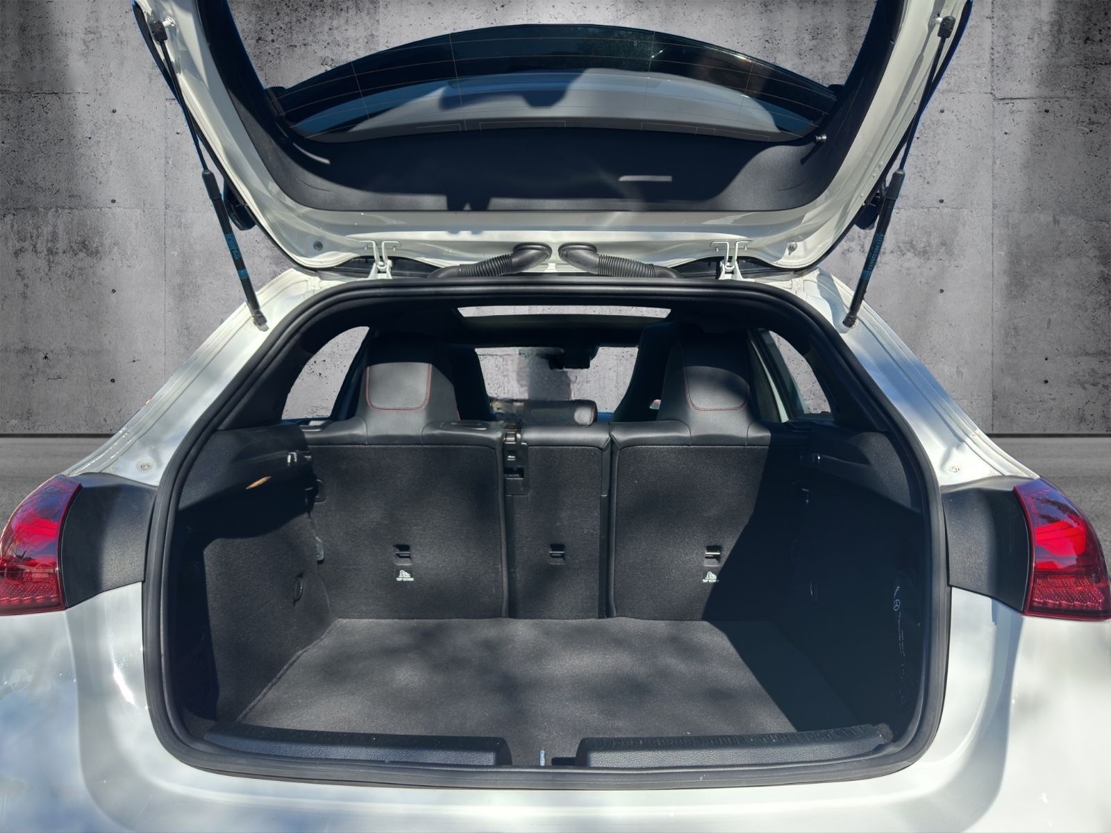 Mercedes-Benz A 45 S AMG 4Matic Aerodynamik-Paket! foto 18