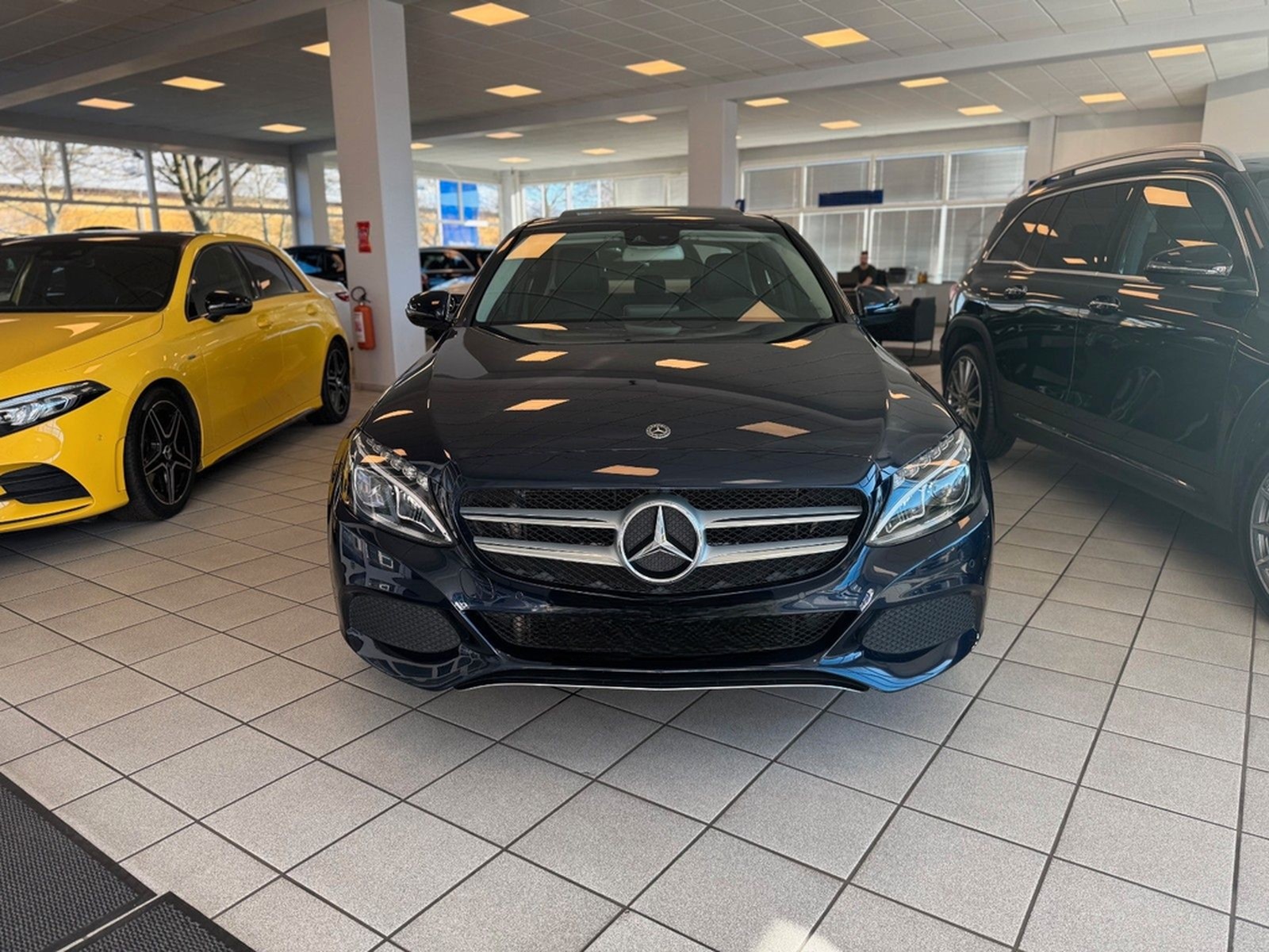 Mercedes-Benz C 200 Avantgarde 9G-Tr. AirMatic SHZ PTS LED SHD foto 2