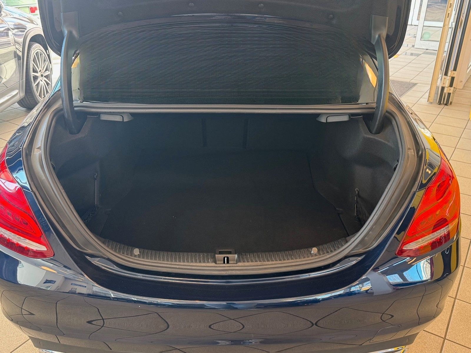 Mercedes-Benz C 200 Avantgarde 9G-Tr. AirMatic SHZ PTS LED SHD foto 7