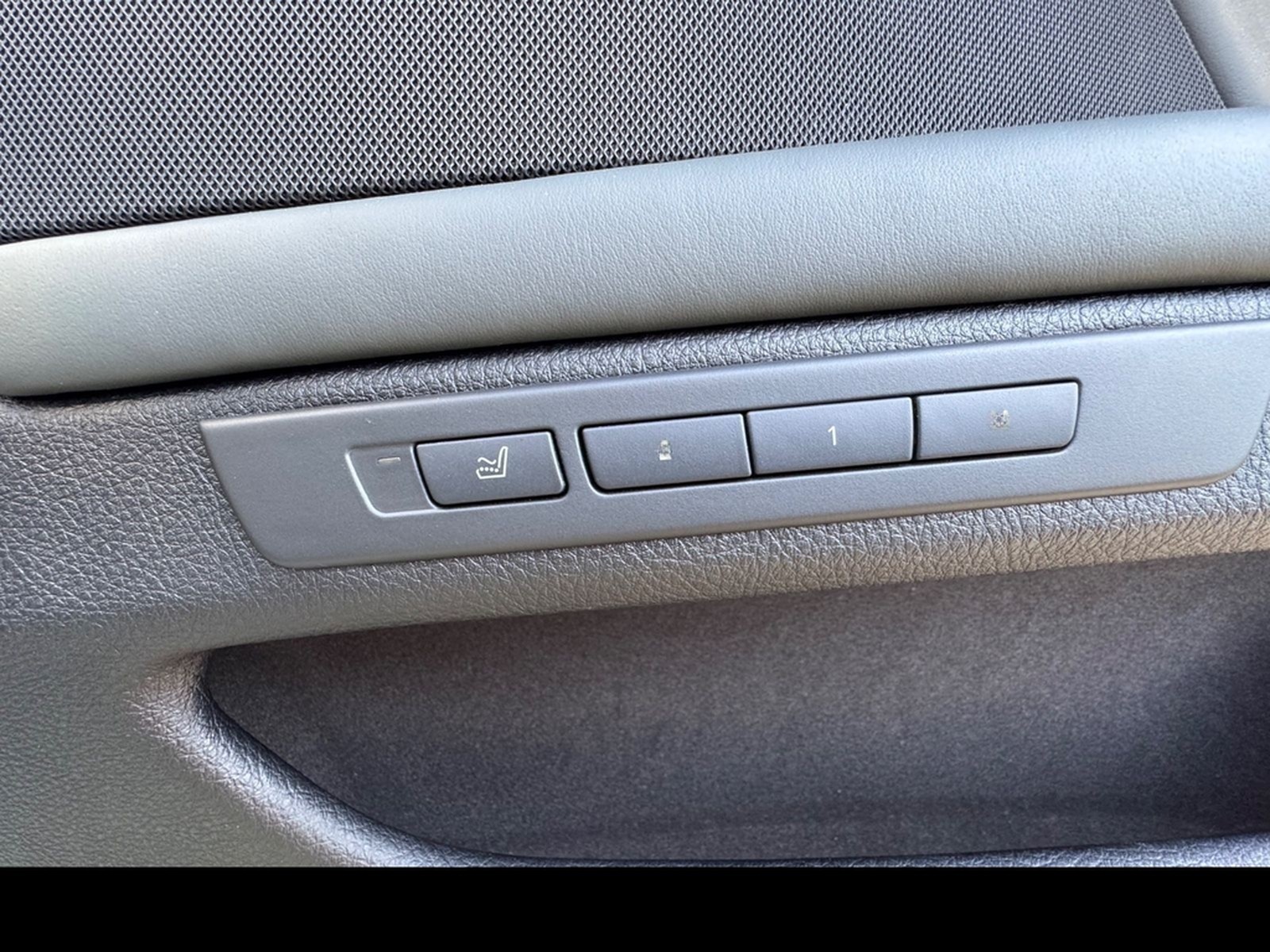 BMW M5 Individual*HEAD-UP*SOFT-CLOSE*GSD*NAVI*CARBON foto 26