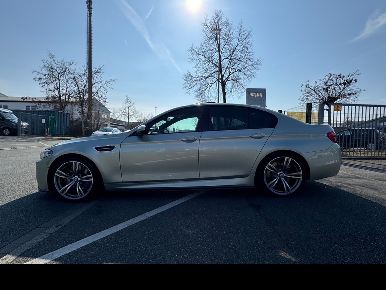 BMW M5 Individual*HEAD-UP*SOFT-CLOSE*GSD*NAVI*CARBON foto 6