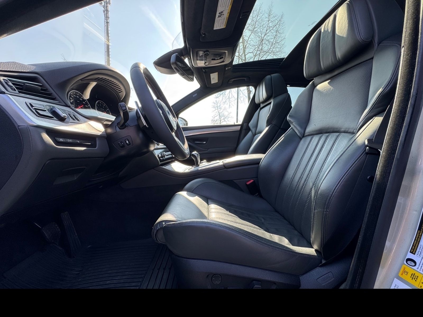 BMW M5 Individual*HEAD-UP*SOFT-CLOSE*GSD*NAVI*CARBON foto 9