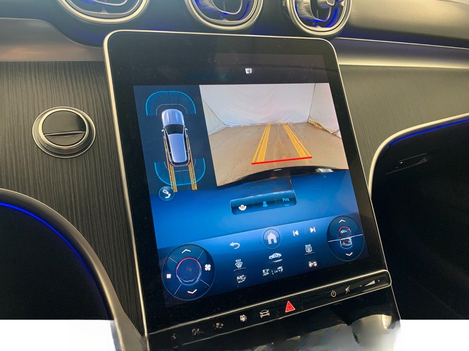 Mercedes-Benz C 300 e NewMod Avantgarde Digital LED Kam Distr+ foto 14