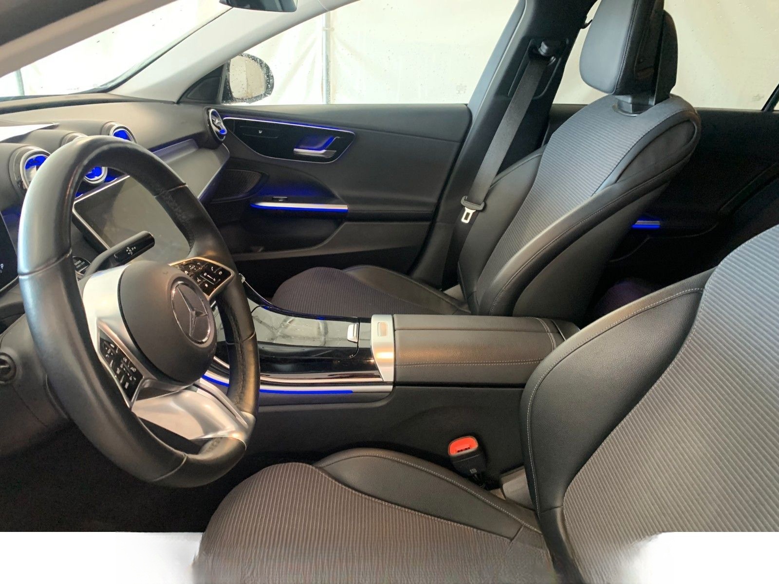 Mercedes-Benz C 300 e NewMod Avantgarde Digital LED Kam Distr+ foto 10