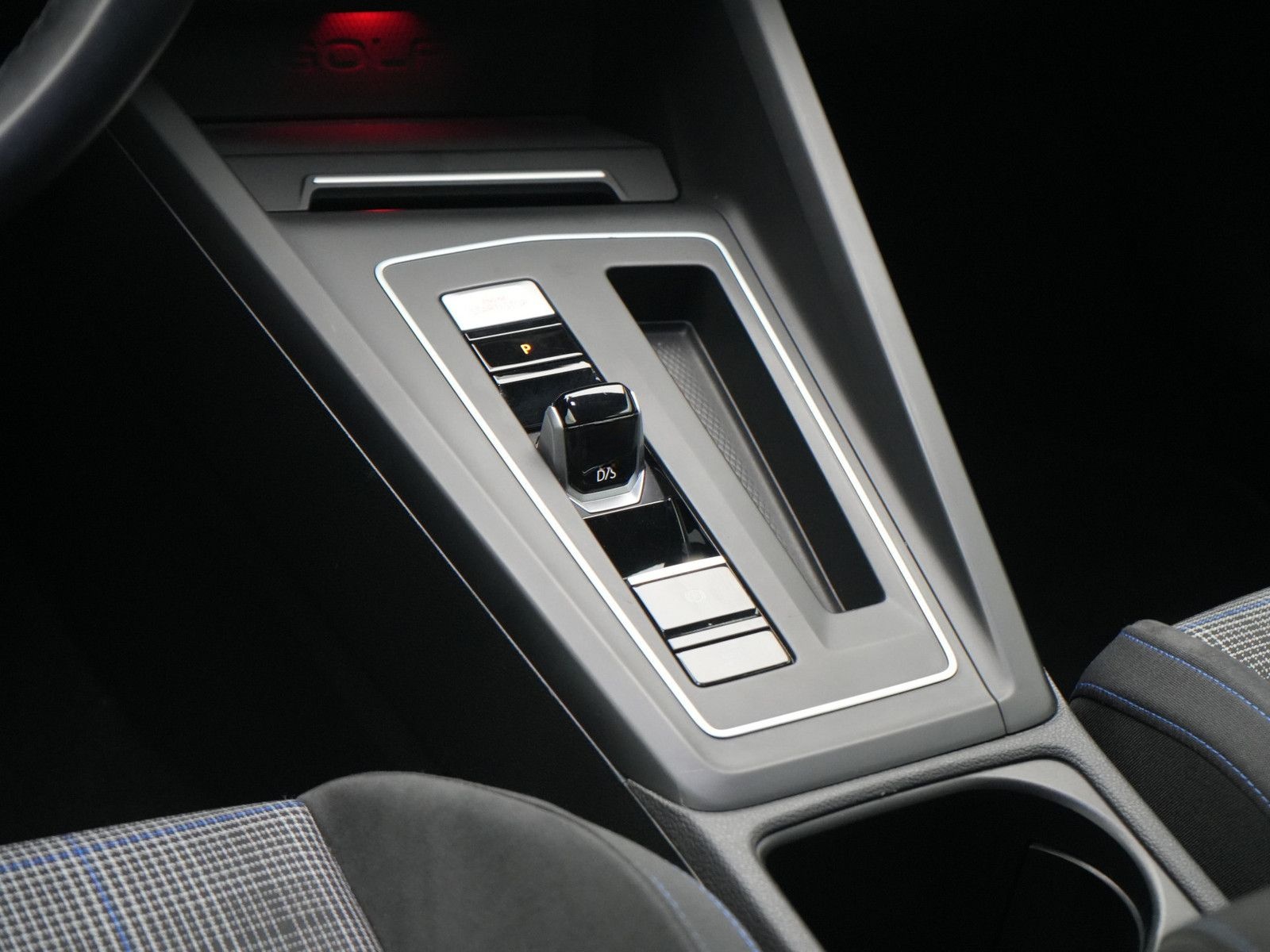 Volkswagen Golf VIII GTE NAVI SHZ LED PDC CARPLAY foto 11