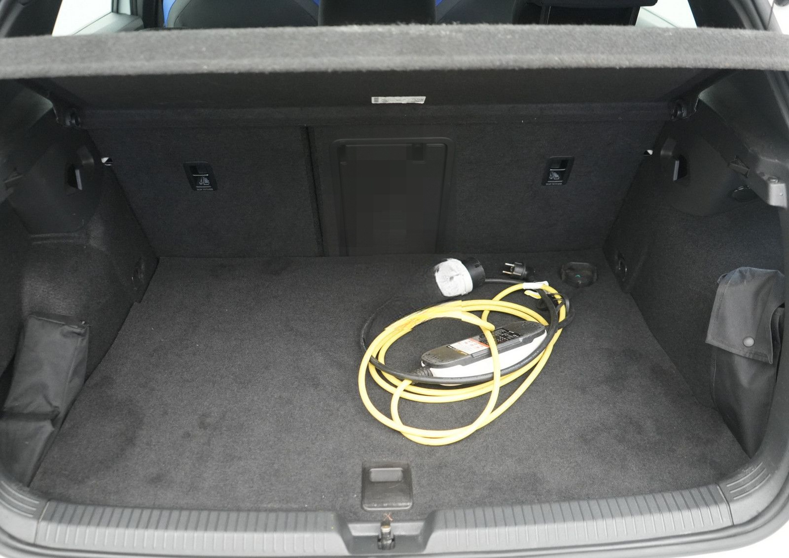 Volkswagen Golf VIII GTE DSG VIRT CARPLAY NAVI LED foto 4