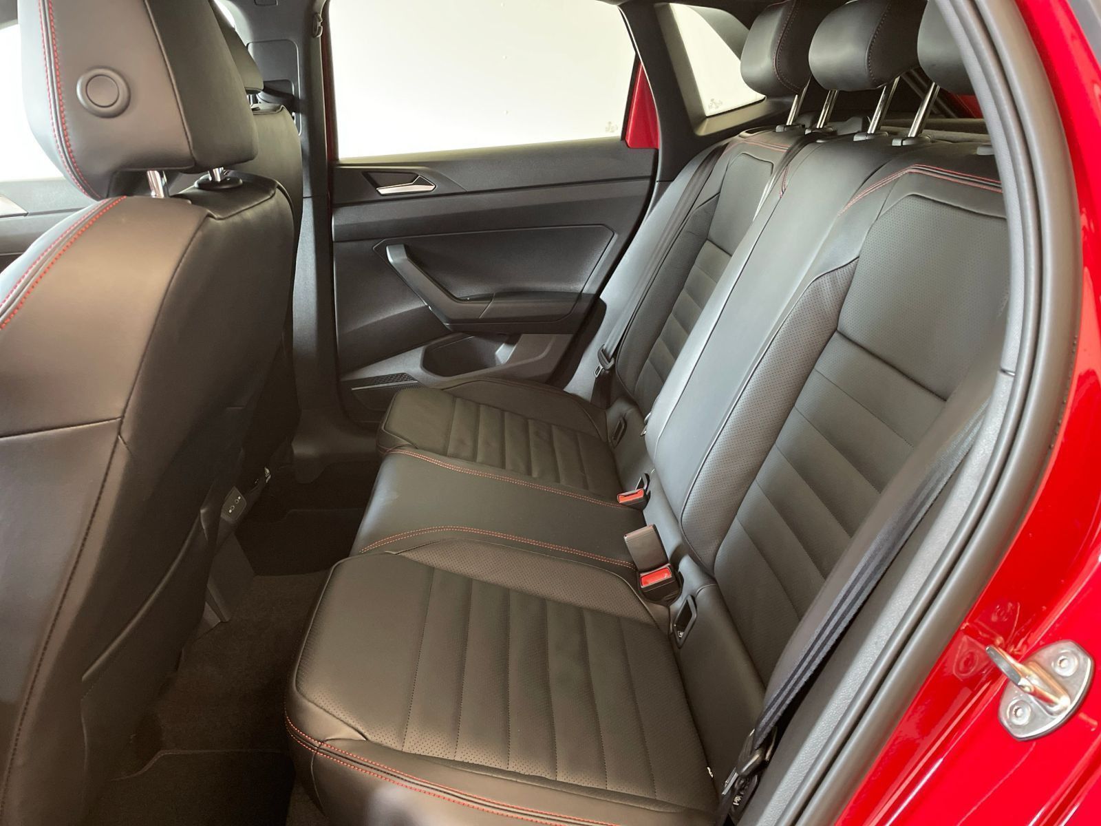 Volkswagen Polo GTI 2.0 l TSI 152 kW DSG*KESSY*LEDER*NAVI foto 11