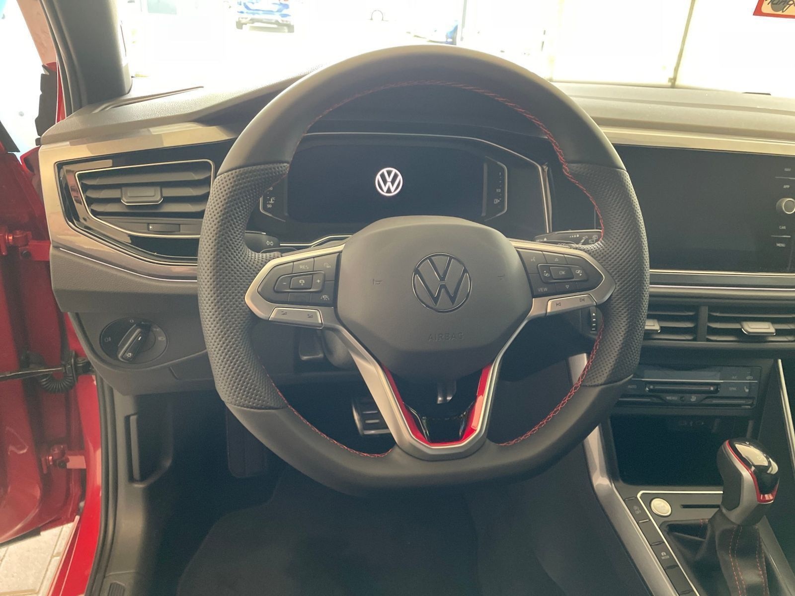 Volkswagen Polo GTI 2.0 l TSI 152 kW DSG*KESSY*LEDER*NAVI foto 8