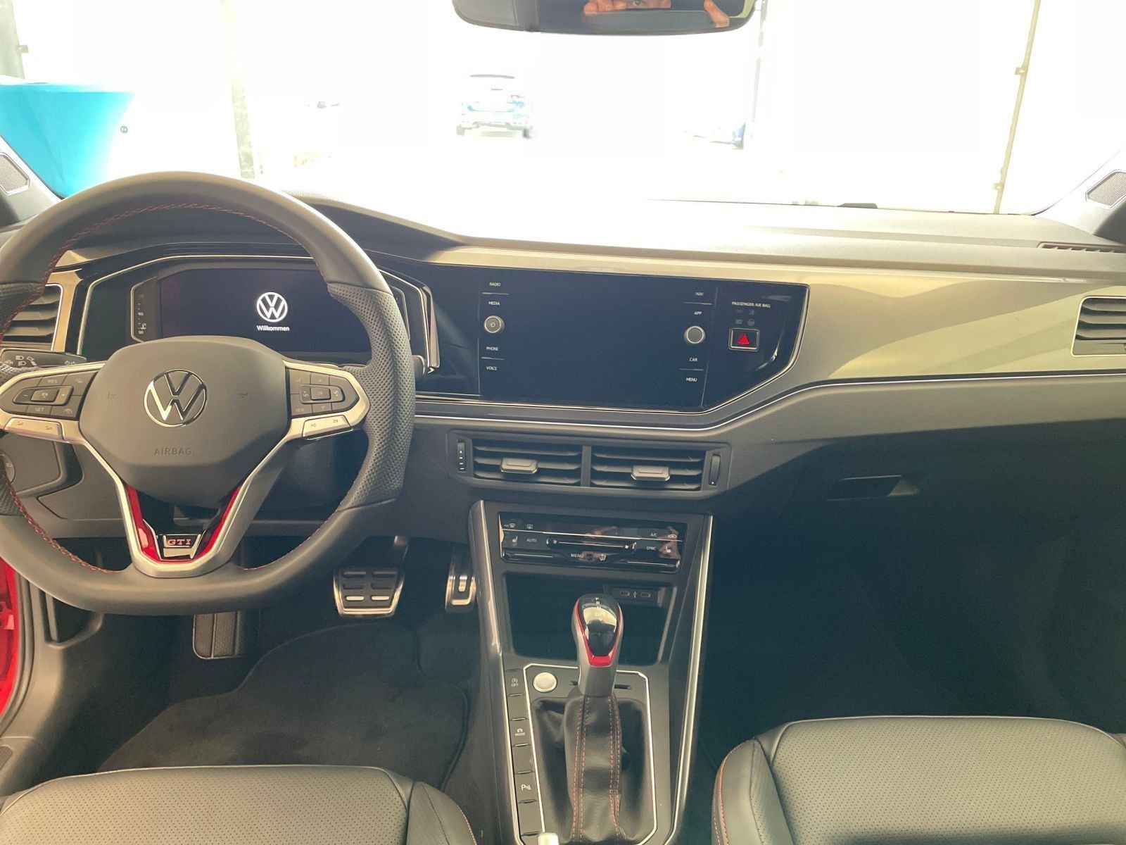 Volkswagen Polo GTI 2.0 l TSI 152 kW DSG*KESSY*LEDER*NAVI foto 9