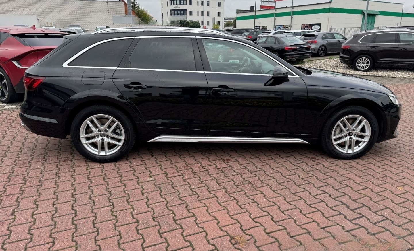 Audi A4 allroad quattro 45 TFSI HUD LED StandHZG Navi foto 4