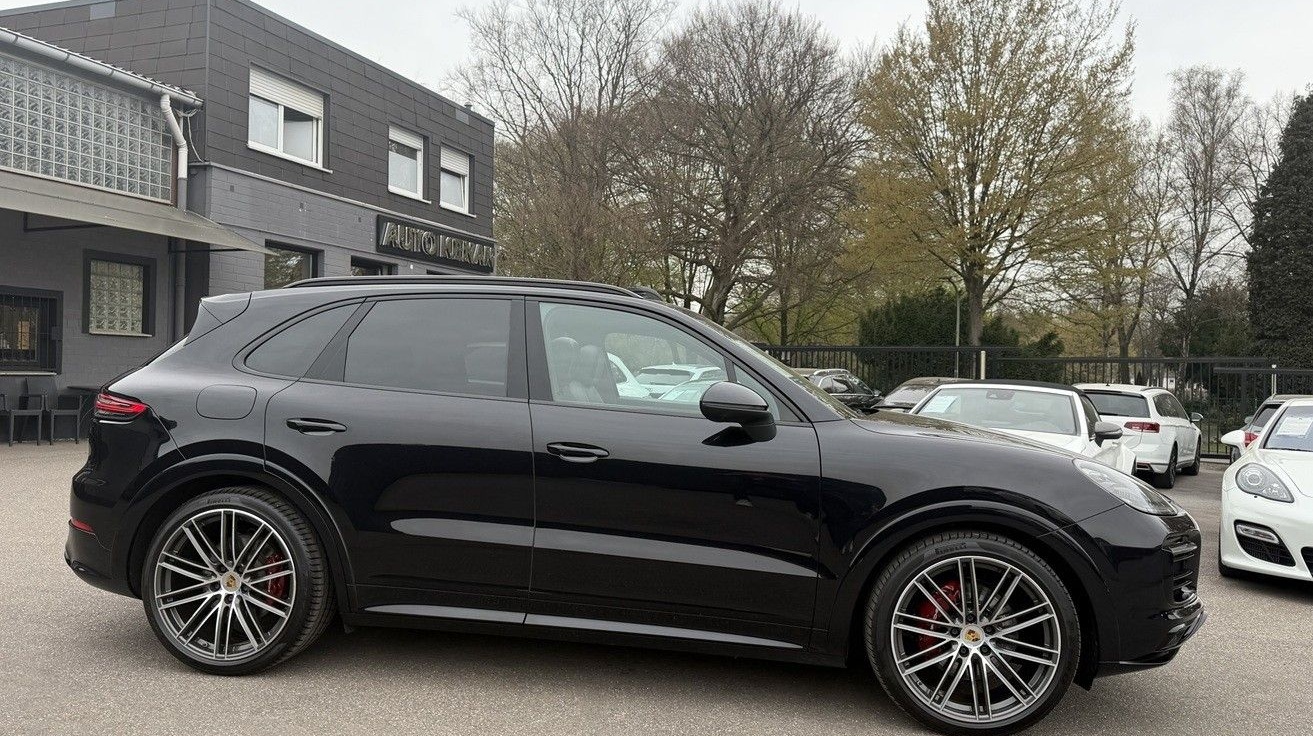 Porsche Cayenne E-Hybrid Inno/Pano/Luft/AHK/Massage/22 foto 6