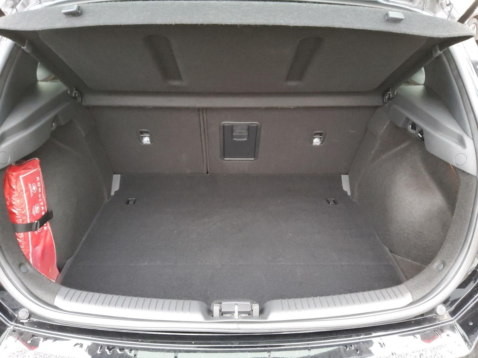 Hyundai i30 1.5 TGDi 48V 6-MT Edition 30 Plus AHK/NAVI/L foto 15